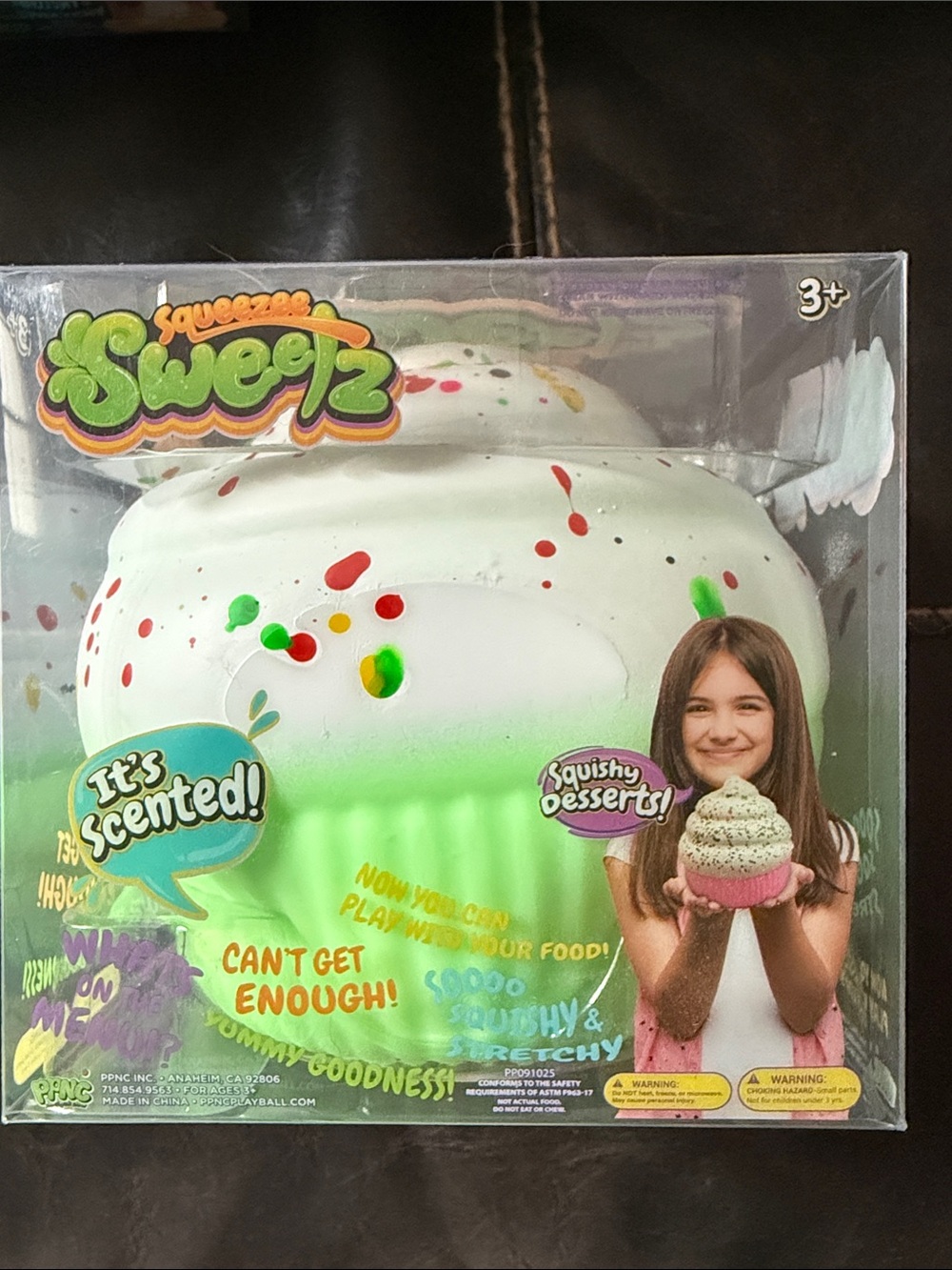 New Squeezee Sweetz Scented Green & White Squishy Dessert Cupcake Toy
